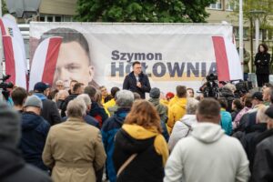 Szymon Hołownia w Mińsku Mazowieckim: Nie wybierajmy wojny, wybierzmy pokój.